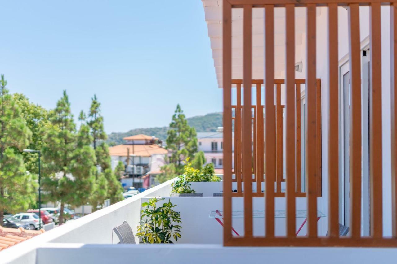 Bivalvia Beach Plus Faliraki Bagian luar foto