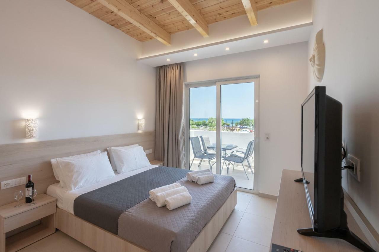 Bivalvia Beach Plus Faliraki Bagian luar foto