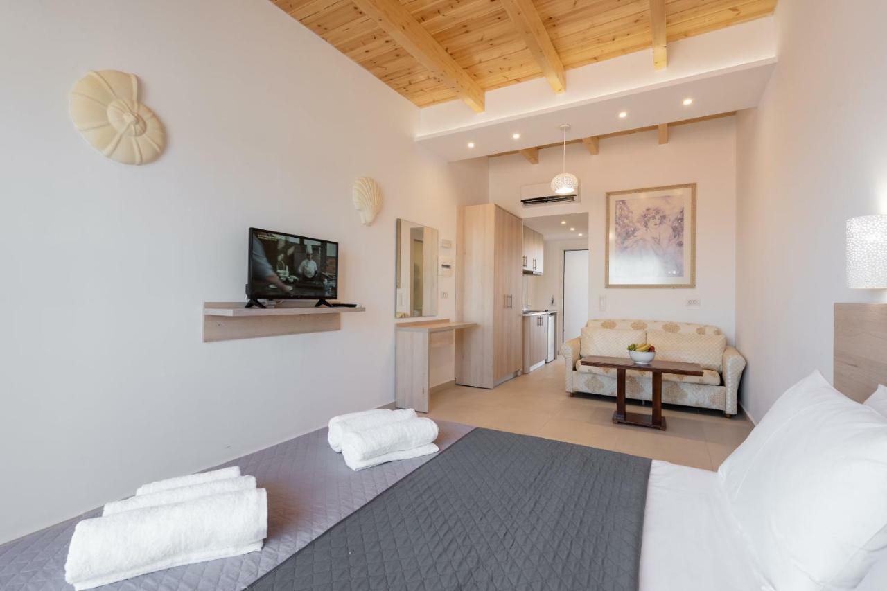 Bivalvia Beach Plus Faliraki Bagian luar foto