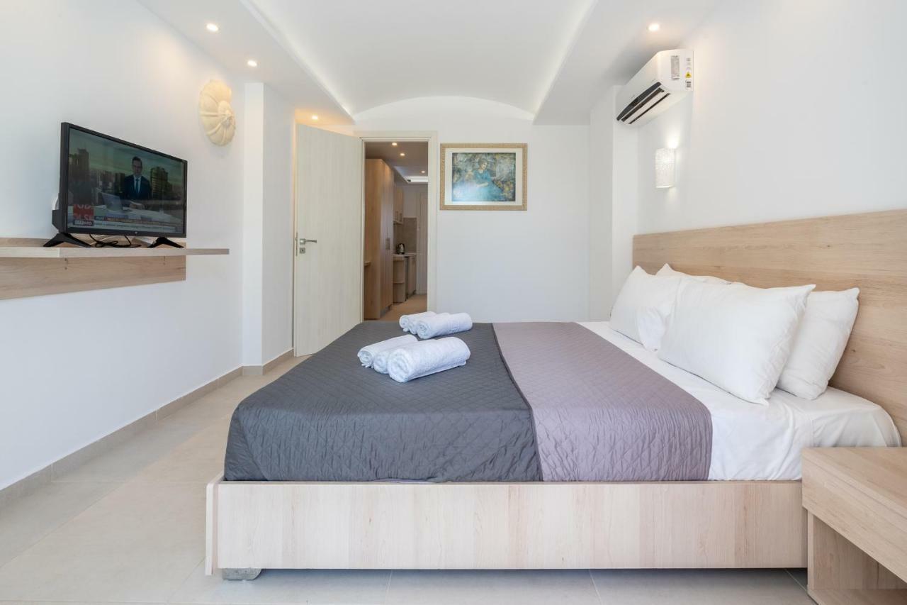Bivalvia Beach Plus Faliraki Bagian luar foto
